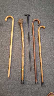 1186 · WALKING STICKS