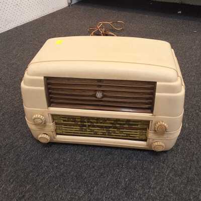 Mantel Radio