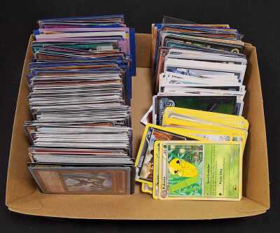 1447 · TRADING CARDS