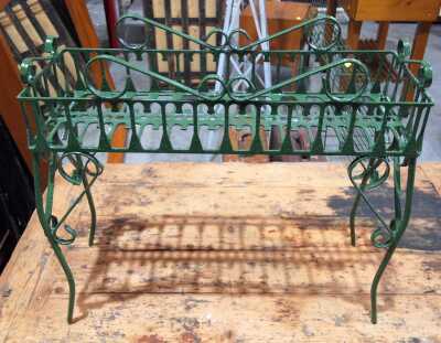 PLANT STAND