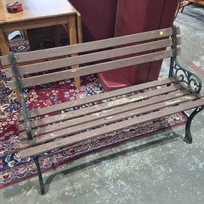 GARDEN BENCH