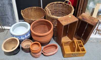 GARDEN DECOR LOT