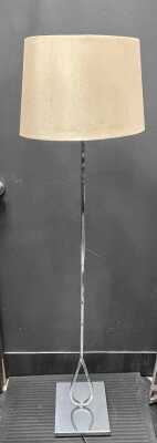 STANDARD LAMP