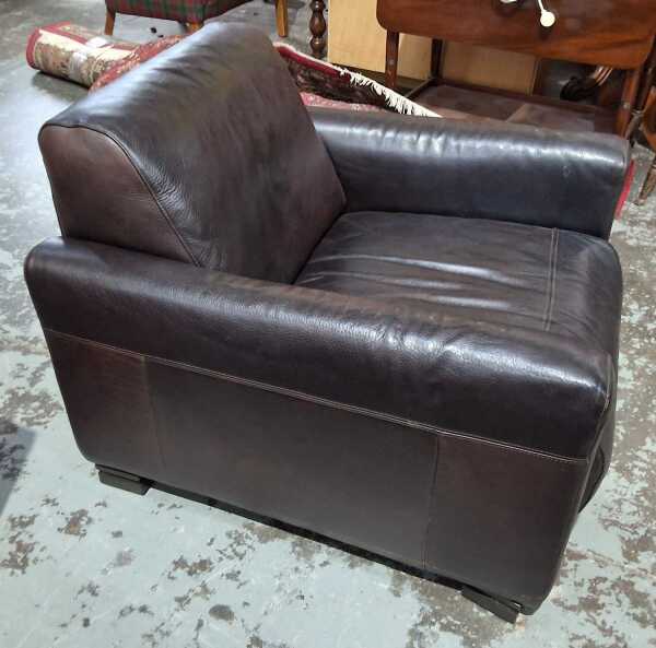 ARM CHAIR