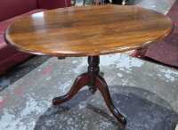 OCCASIONAL TABLE