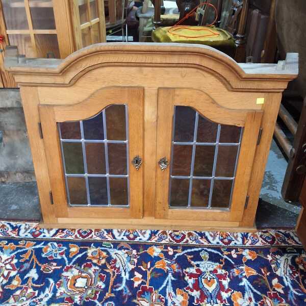 HANGING CABINET