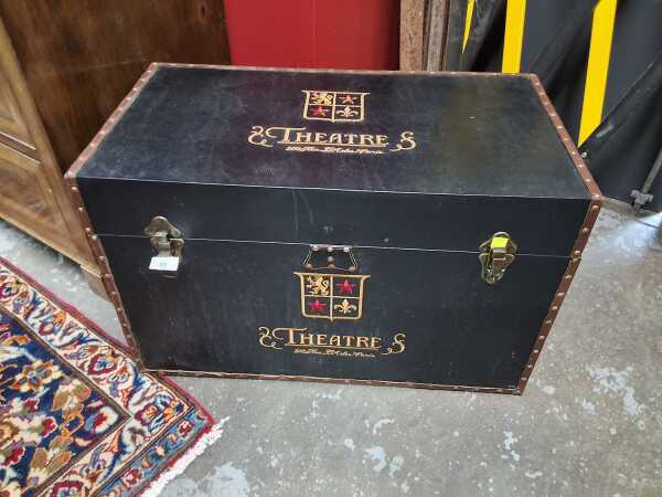 STORAGE BOX