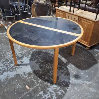 182 · DINING TABLE
