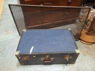 Trunk & Screen