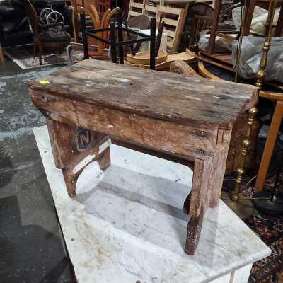 MILKING STOOL