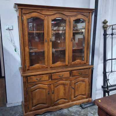 DISPLAY CABINET