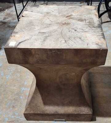 PEDESTAL