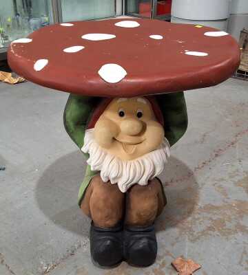NOVELTY TABLE