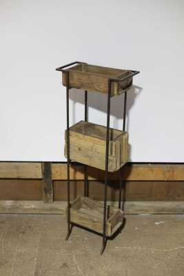 PLANTER STAND