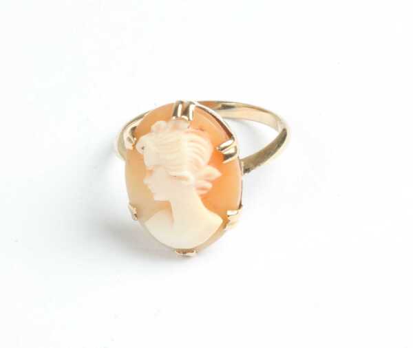 GOLD RING