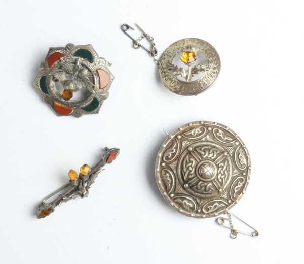 BROOCHES