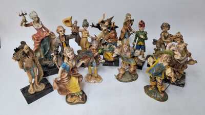Figurines