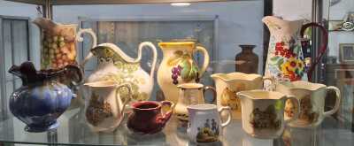 JUGS
