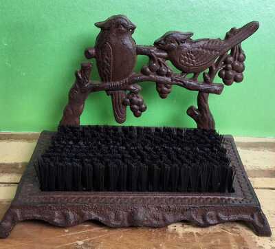 BOOT SCRAPER