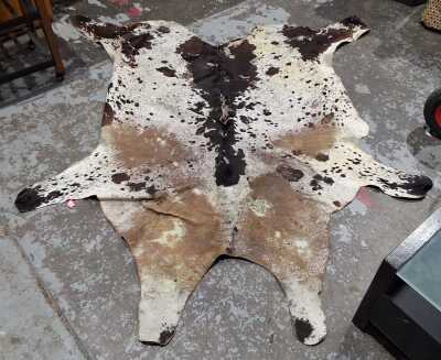 COWHIDE RUG