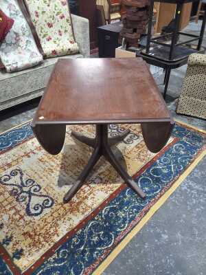 Dinjng Table