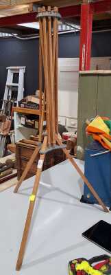 COLLAPSIBLE CLOTHES LINE