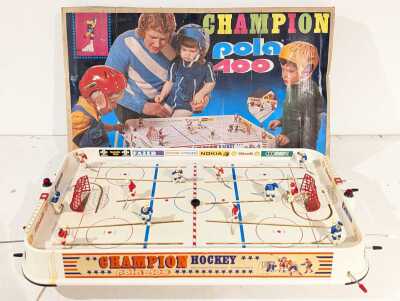 HOCKEY TABLE