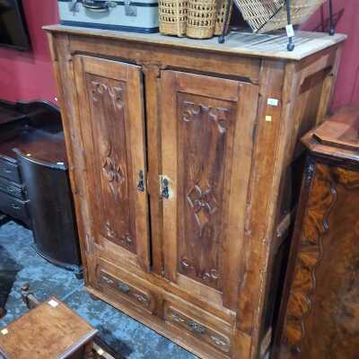 ARMOIRE