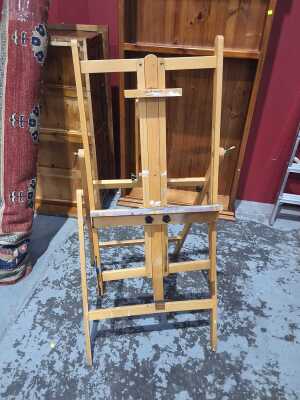 ARTIST EASEL