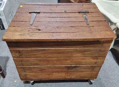 STORAGE CHEST