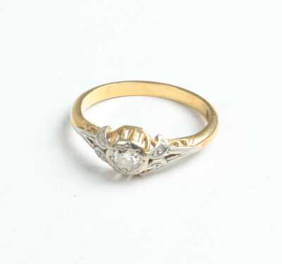 DIAMOND RING