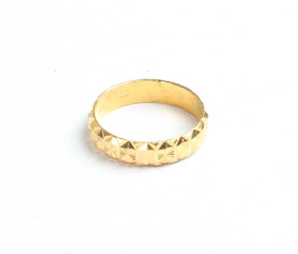 GOLD RING