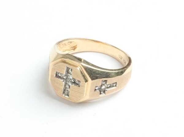 GOLD RING