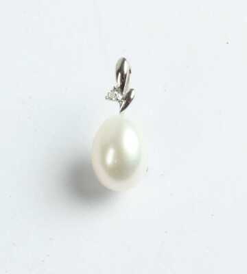 Pearl Pendant