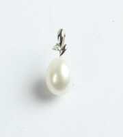 PEARL PENDANT