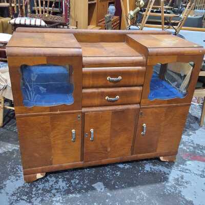 SIDEBOARD