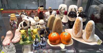 SALT AND PEPPER SHAKERS
