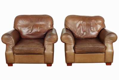 101 · PAIR OF MORAN LOUNGE CHAIRS
