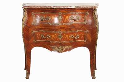 Bombe Commode