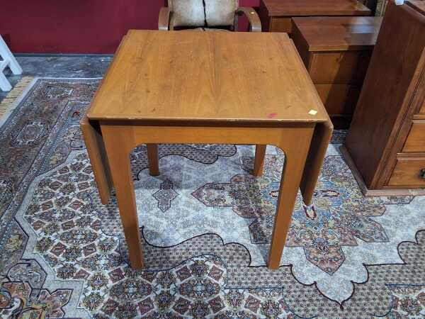 DROPSIDE TABLE