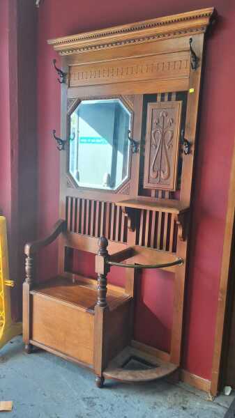 HALLSTAND