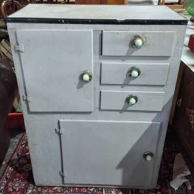 Kitchen Cabinet