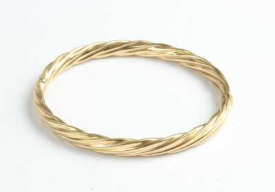 1008 · GOLD BANGLE