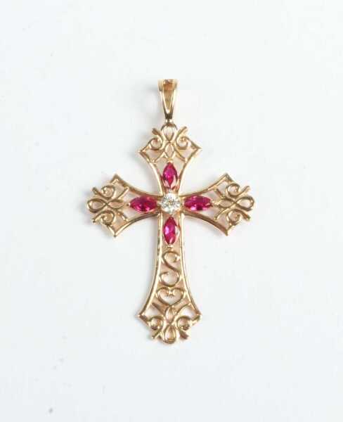 GOLD PENDANT