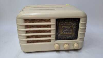 Mantel Radio