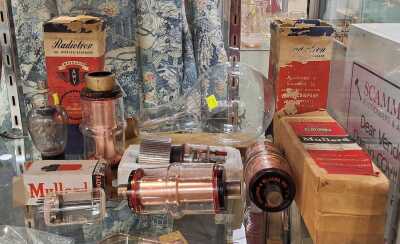1410 · BULBS & VALVES