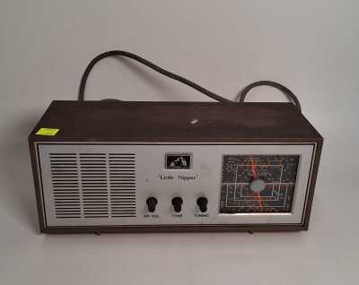 Little Nipper Radio