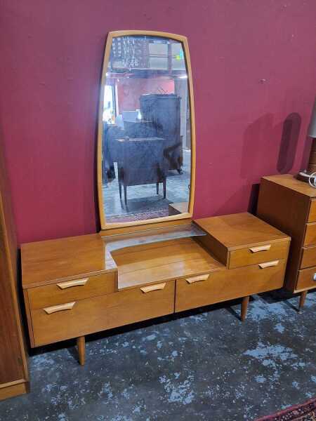 DRESSING TABLE