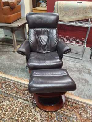 13 · RECLINER CHAIR AND STOOL