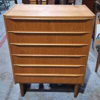 CHEST OF DRAWERS
